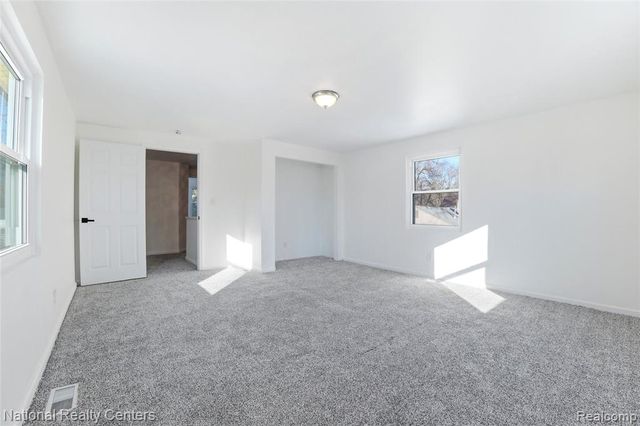 27840 Hampden Street, Madison Heights, MI 48071