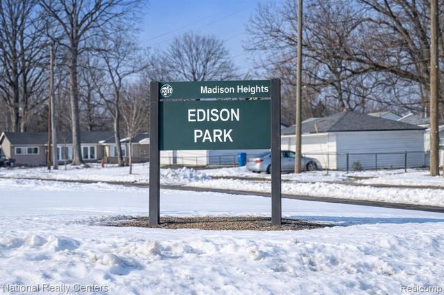 27840 Hampden Street, Madison Heights, MI 48071