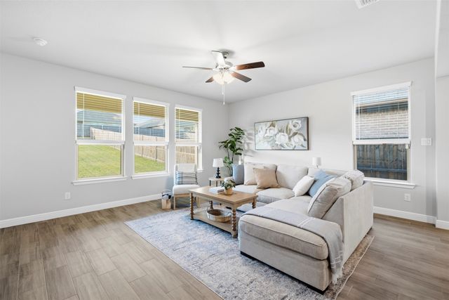 412 Hogan Drive, Denton, TX 76210