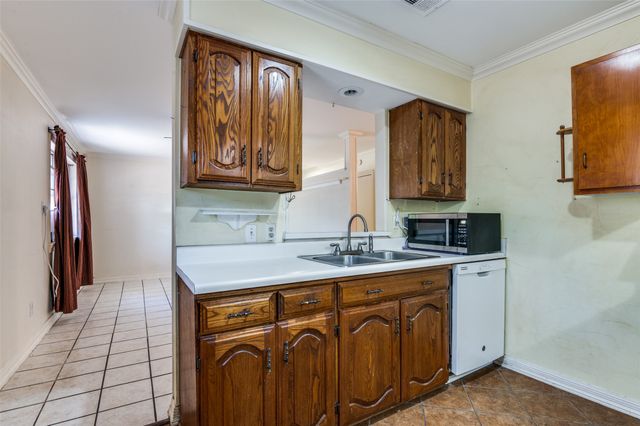 583 Wind River Drive, Duncanville, TX 75116