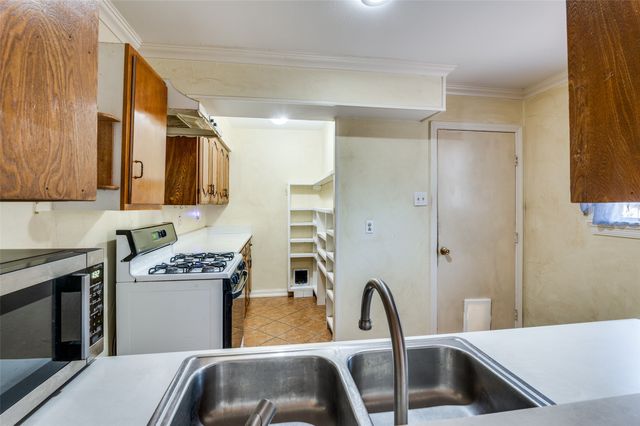 583 Wind River Drive, Duncanville, TX 75116