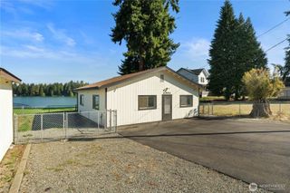 4904 N Island Drive, Bonney Lake, WA 98391