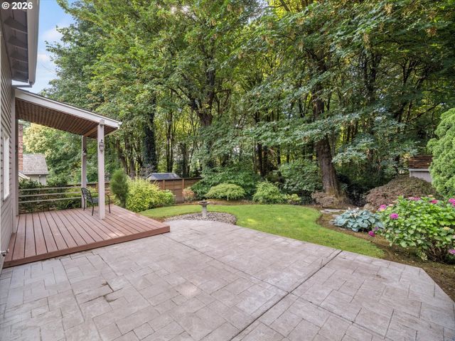 16419 LEXINGTON Ct, Lake Oswego, OR 97034