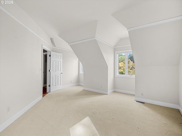16419 LEXINGTON Ct, Lake Oswego, OR 97034