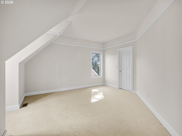 16419 LEXINGTON Ct, Lake Oswego, OR 97034