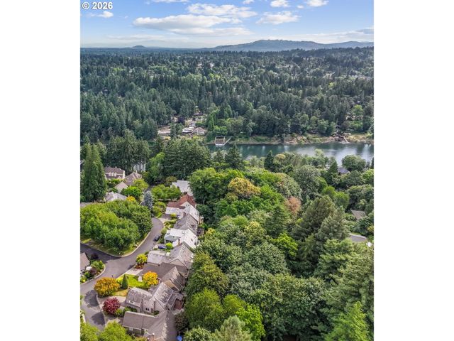 16419 LEXINGTON Ct, Lake Oswego, OR 97034