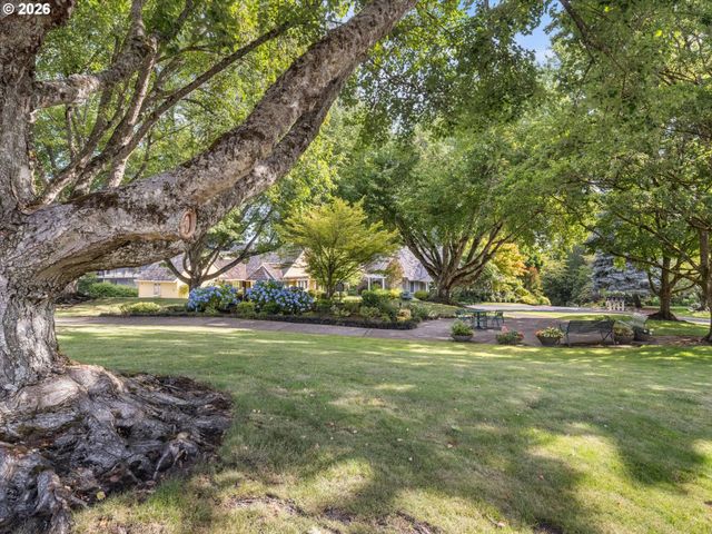 16419 LEXINGTON Ct, Lake Oswego, OR 97034