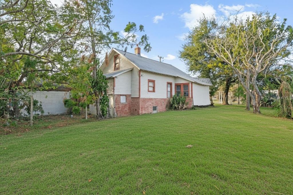 201 W WASHINGTON STREET, Minneola, FL 34715