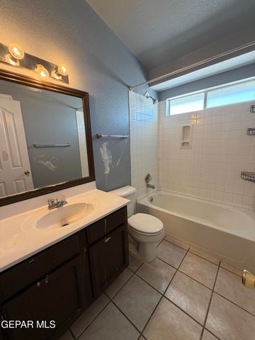 5465 ROGER MARIS Drive, El Paso, TX 79934