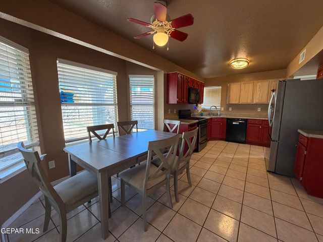 5465 ROGER MARIS Drive, El Paso, TX 79934