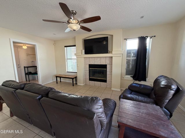 5465 ROGER MARIS Drive, El Paso, TX 79934