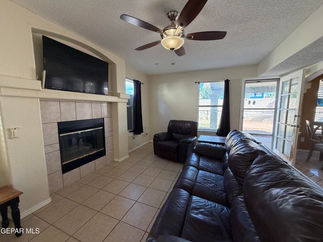 5465 ROGER MARIS Drive, El Paso, TX 79934