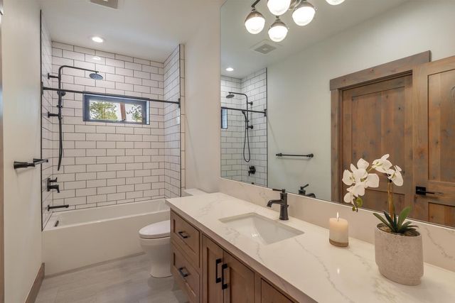 15518 Chelmsford Circle, Truckee, CA 96161