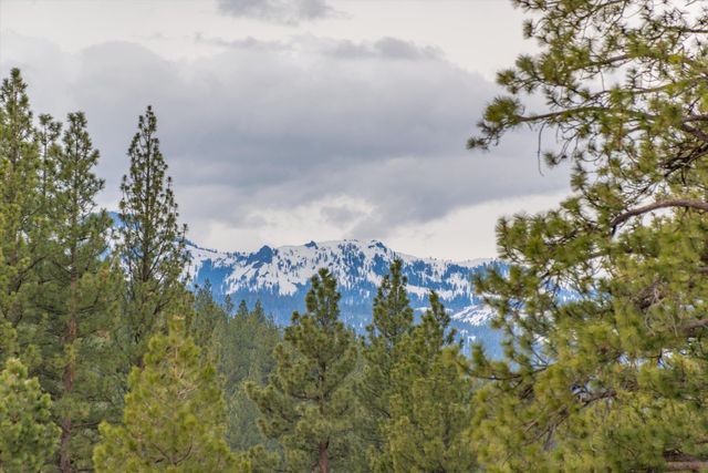 15518 Chelmsford Circle, Truckee, CA 96161