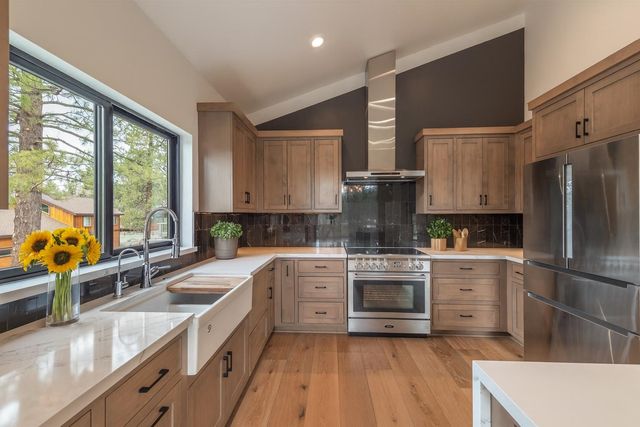 15518 Chelmsford Circle, Truckee, CA 96161