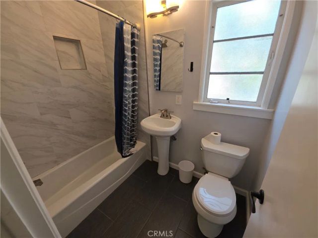 579 Levering Avenue 579, Westwood - Century City, CA 90024