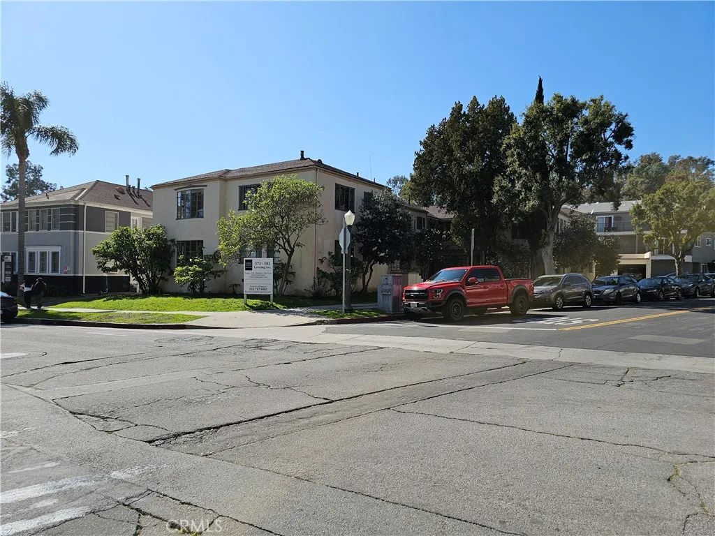 579 Levering Avenue 579, Westwood - Century City, CA 90024