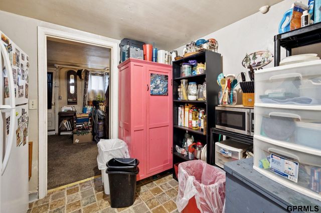 1738 S 32Nd Avenue, Omaha, NE 68105