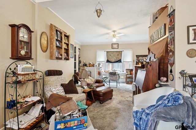 1738 S 32Nd Avenue, Omaha, NE 68105