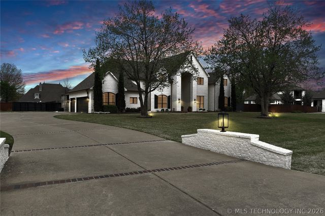 13208 S 118th East Avenue, Broken Arrow, OK 74011