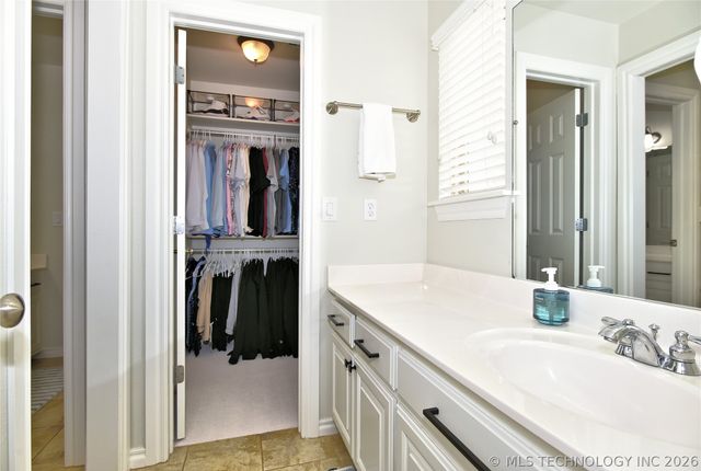 13208 S 118th East Avenue, Broken Arrow, OK 74011