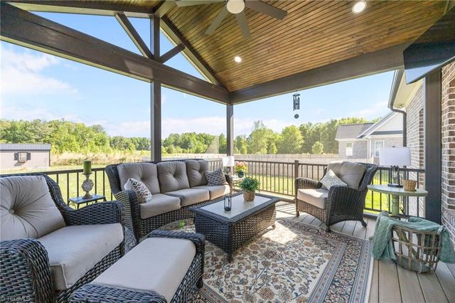 118 Old Dutch Road, Advance, NC 27006