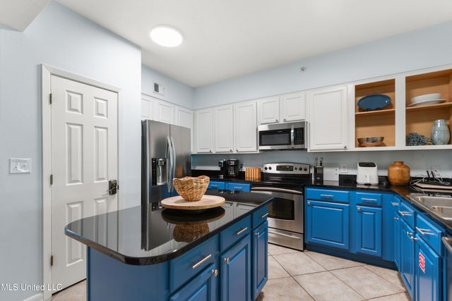 2230 Beach Drive, 304, Gulfport, MS 39507