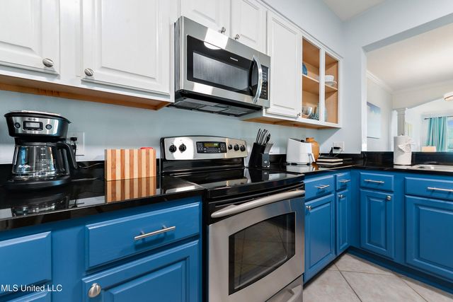 2230 Beach Drive, 304, Gulfport, MS 39507