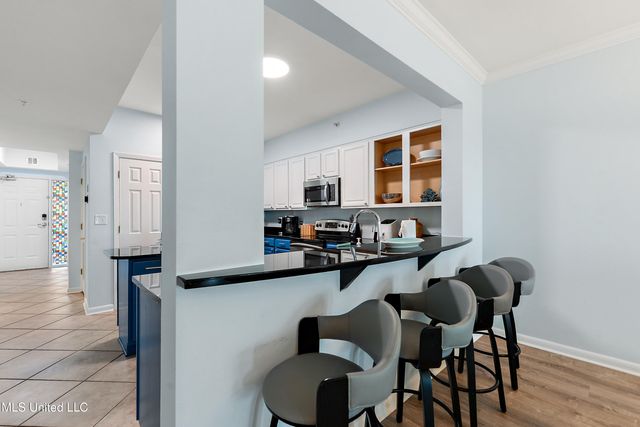 2230 Beach Drive, 304, Gulfport, MS 39507