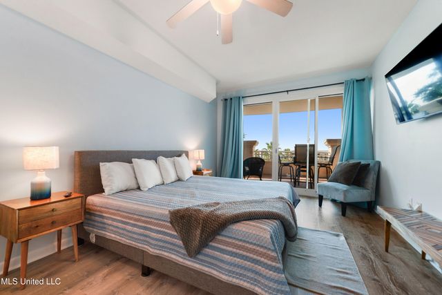 2230 Beach Drive, 304, Gulfport, MS 39507