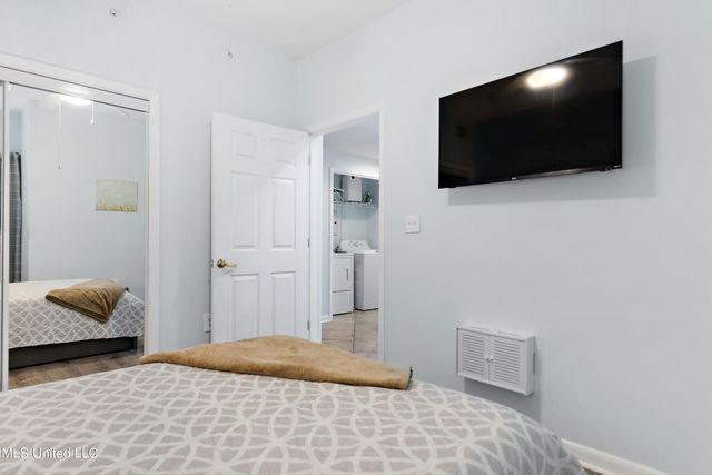 2230 Beach Drive, 304, Gulfport, MS 39507