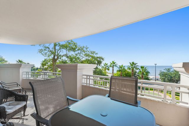 2230 Beach Drive, 304, Gulfport, MS 39507