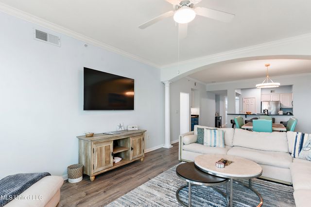 2230 Beach Drive, 304, Gulfport, MS 39507