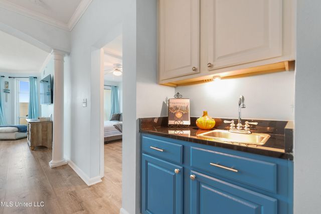 2230 Beach Drive, 304, Gulfport, MS 39507