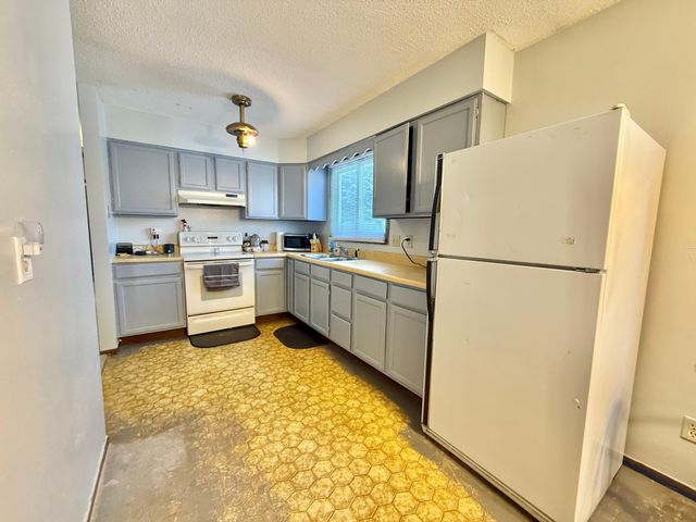 611 Evergreen Street, Thief River Falls, MN 56701