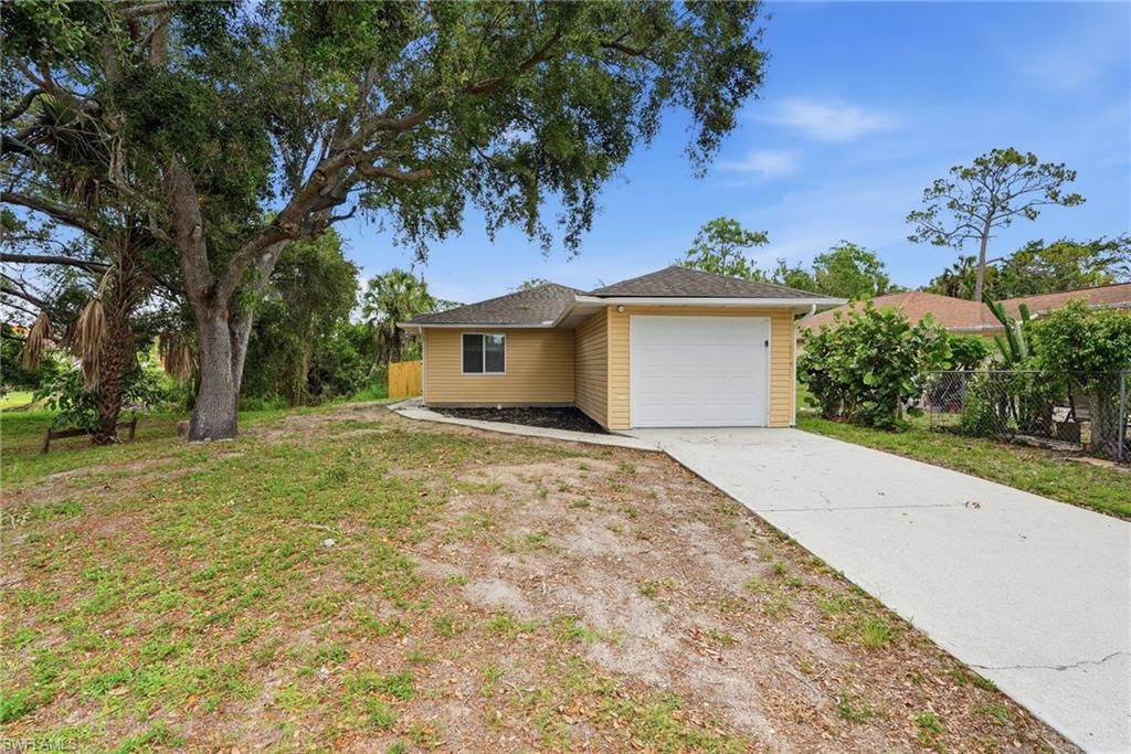26311 Coventry LN, BONITA SPRINGS, FL 34135 — photo 2
