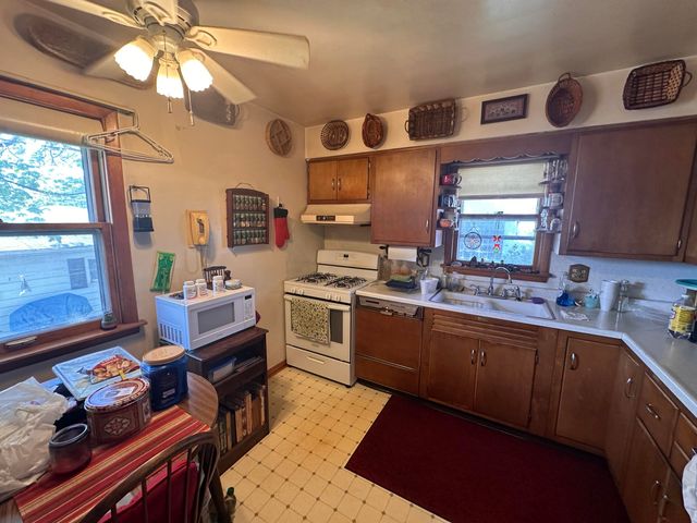 2226 White Oak Avenue, Whiting, IN 46394