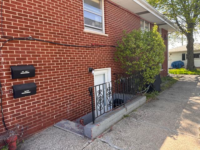 2226 White Oak Avenue, Whiting, IN 46394