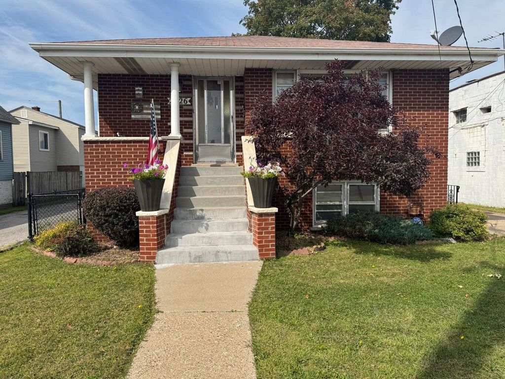 2226 White Oak Avenue, Whiting, IN 46394