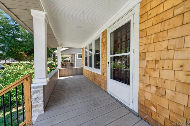 761 Columbia Road, Berkley, MI 48072