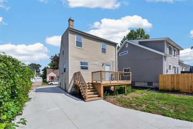 761 Columbia Road, Berkley, MI 48072
