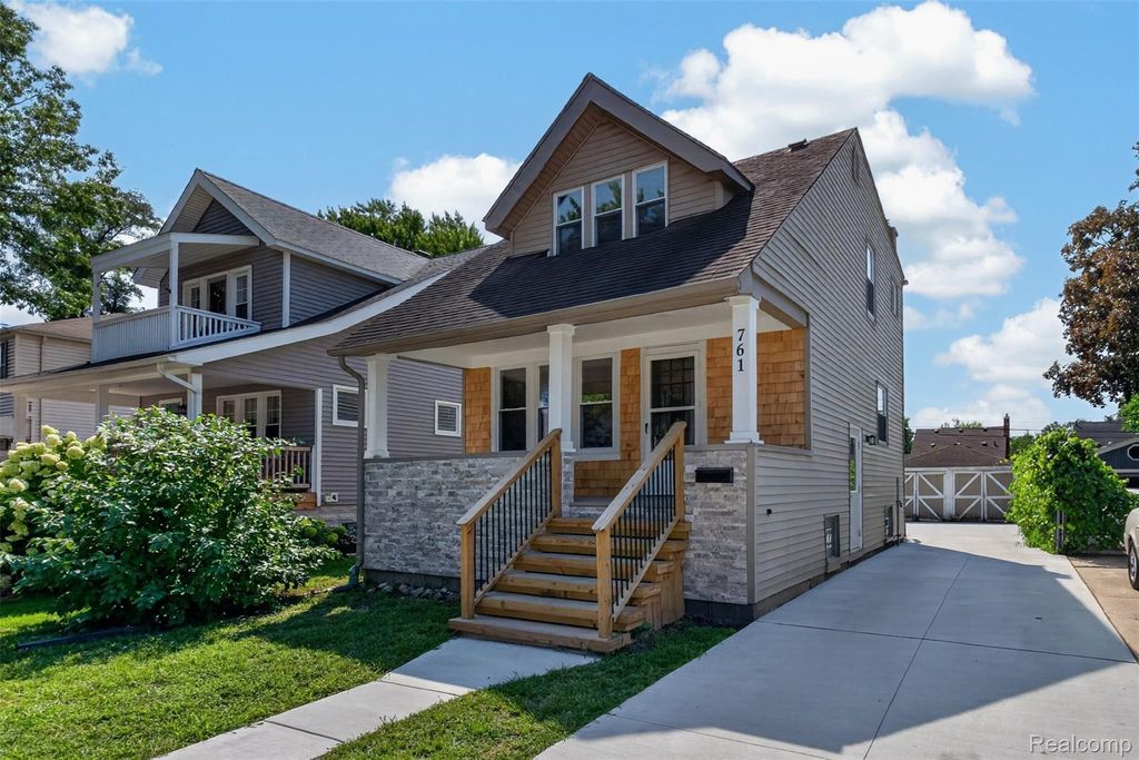 761 Columbia Road, Berkley, MI 48072