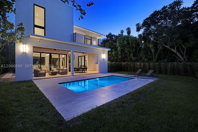 685 NE 81st St, Miami, FL 33138