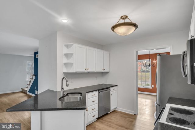 2401 ROLLING HILLS DRIVE, Mechanicsburg, PA 17055