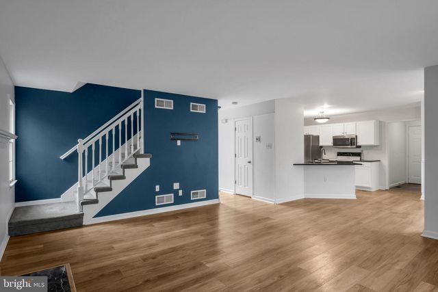 2401 ROLLING HILLS DRIVE, Mechanicsburg, PA 17055