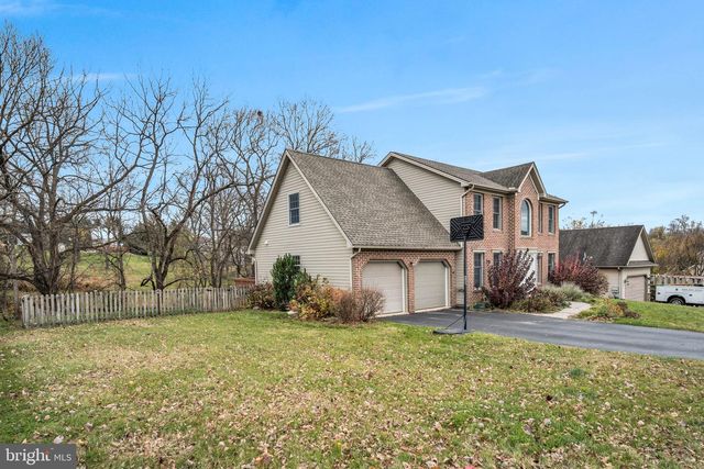 2401 ROLLING HILLS DRIVE, Mechanicsburg, PA 17055