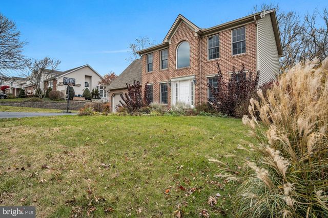 2401 ROLLING HILLS DRIVE, Mechanicsburg, PA 17055