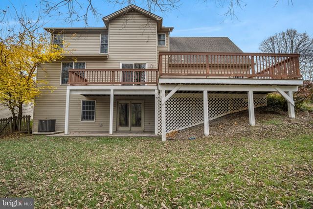 2401 ROLLING HILLS DRIVE, Mechanicsburg, PA 17055