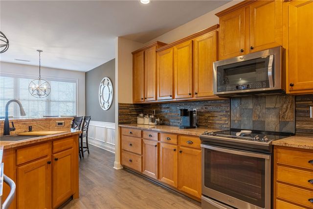 135 Winding Creek Drive, Springboro, OH 45066