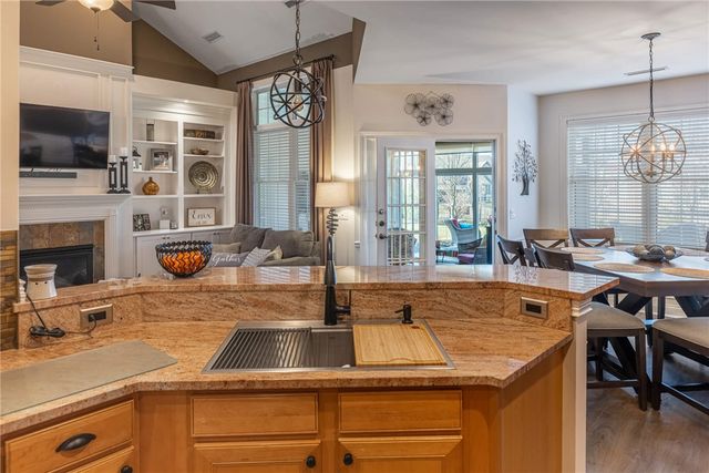 135 Winding Creek Drive, Springboro, OH 45066